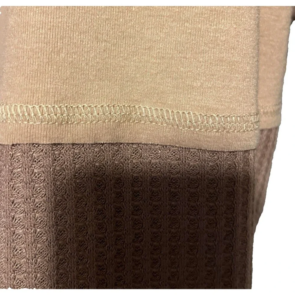 Dokotoo Waffel Knit Two Tone Henley Tunic Top Brown Tan Women's Size Medium NWT - Picture 5 of 15